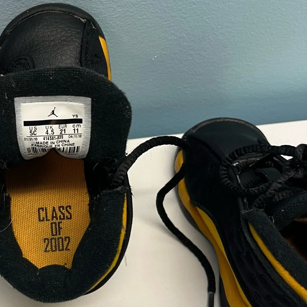 Jordan Kids Black and Yellow Sneakers